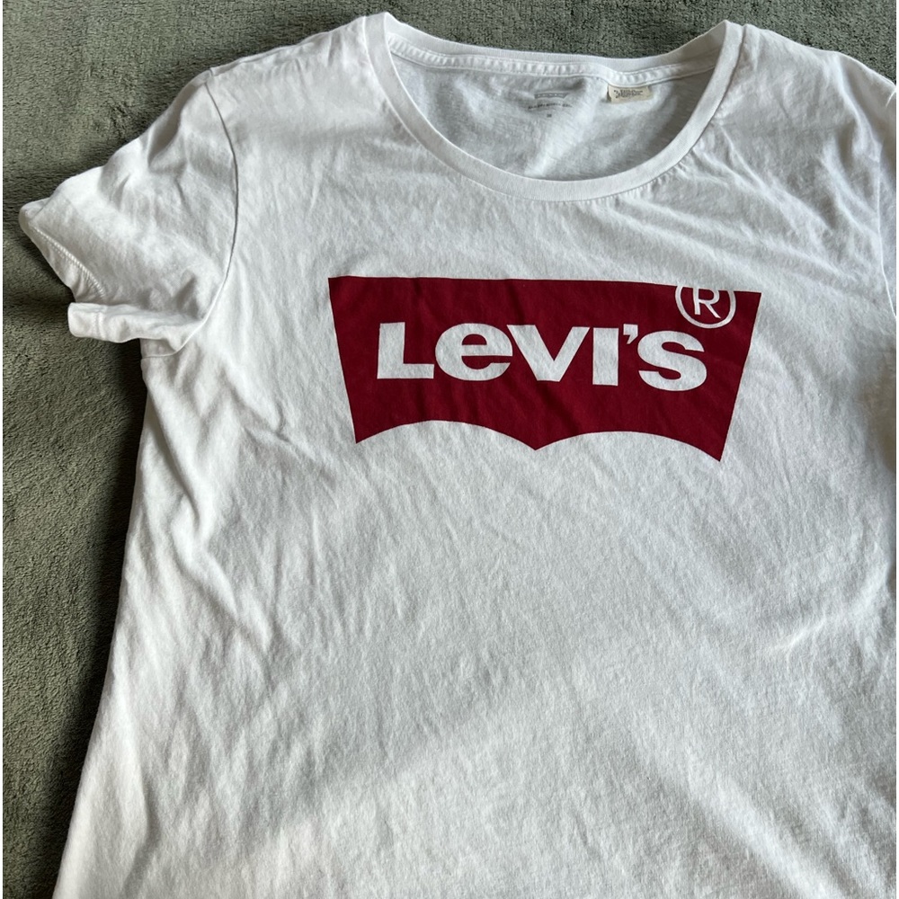 Levi’s shirt